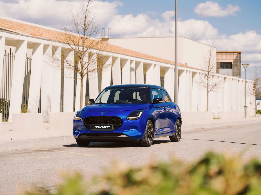 Giá Lăn Bánh Xe Suzuki Swift Hybrid 2025