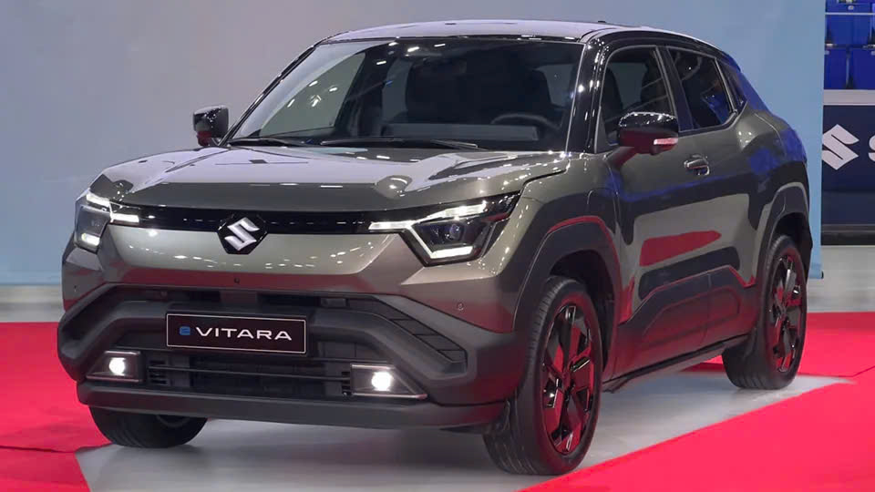 Đánh Giá Tổng Quan Xe Điện Suzuki eVITARA 2026
