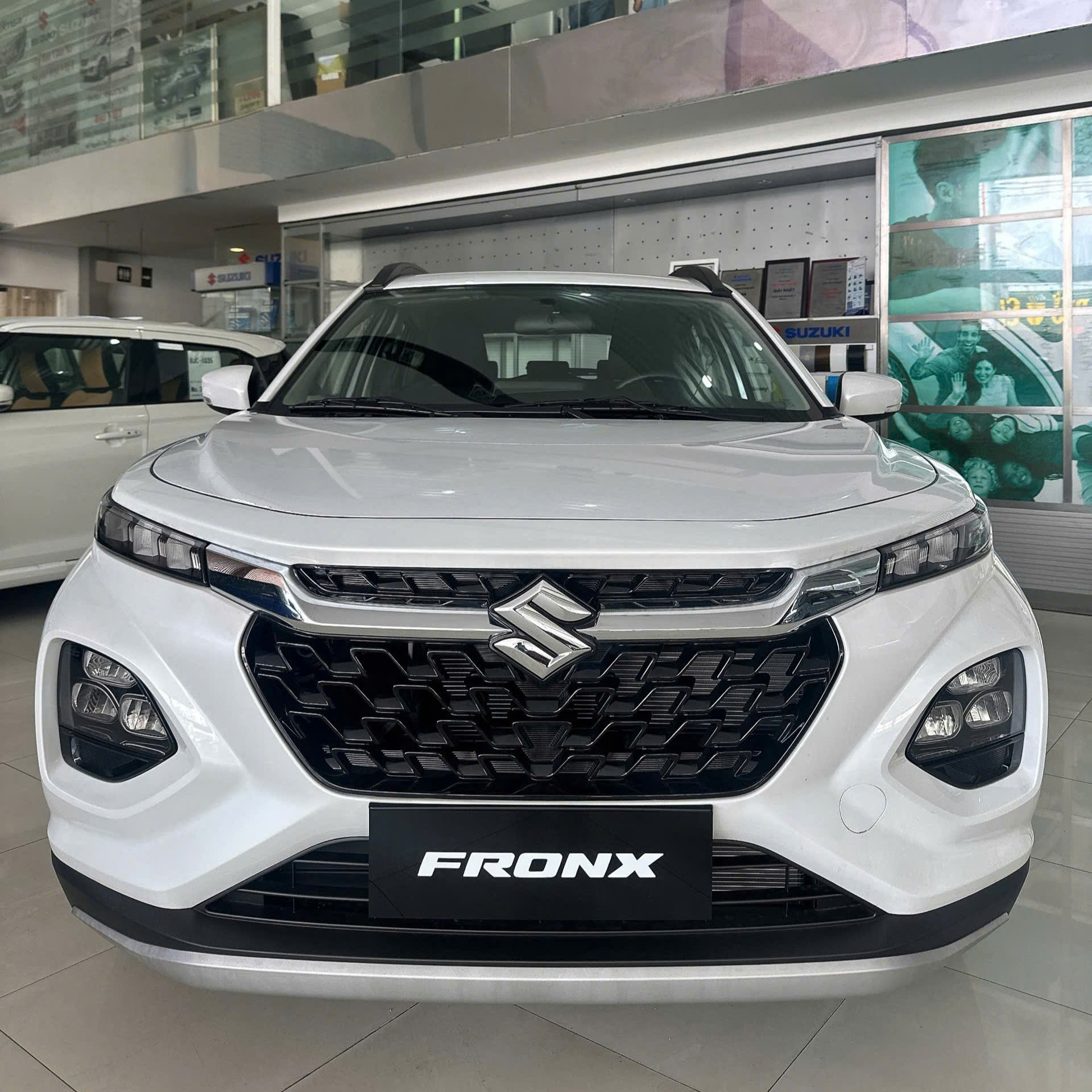 Đánh giá tổng quan Suzuki Fronx GL — Phiên bản tiêu chuẩn, giá 520 triệu.