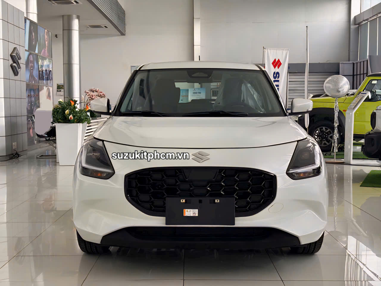 Suzuki Swift Hybrid Màu Trắng