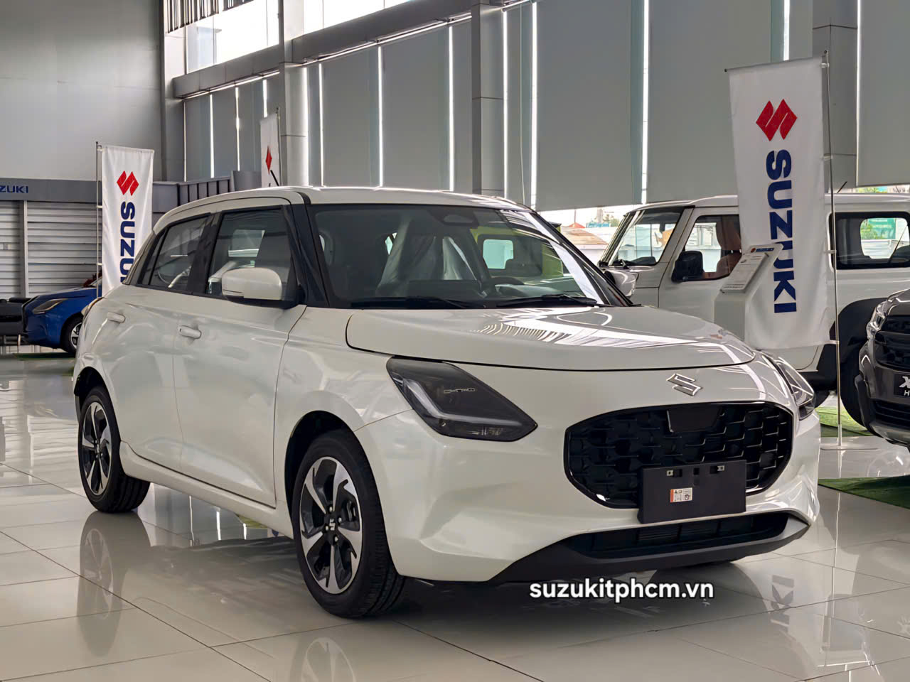 Suzuki Swift Hybrid Màu Trắng